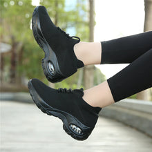 Load image into Gallery viewer, EasyWalk Pro | Ergonomic pain relief sneakers
